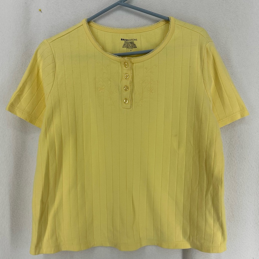Basic Editions Short Sleeve Flower Embroidered Button Shirt Womens Medium Yellow